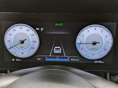 Used 2022 Hyundai Elantra Limited image 28