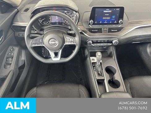 Used 2025 Nissan Altima 2.5 SV FWD image 26