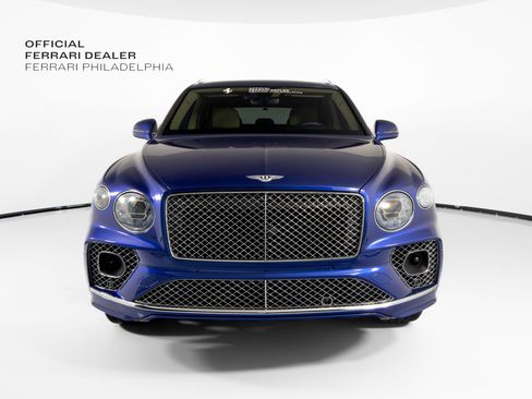 Used 2021 Bentley Bentayga AWD/4WD image 2