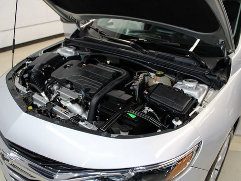 Used 2019 Chevrolet Malibu LT image 29