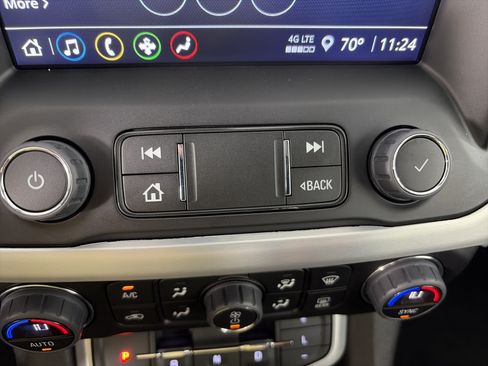 Certified 2023 GMC Acadia SLE FWD image 26