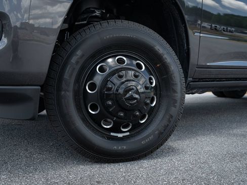 New 2026 RAM 3500 Laramie AWD/4WD image 7