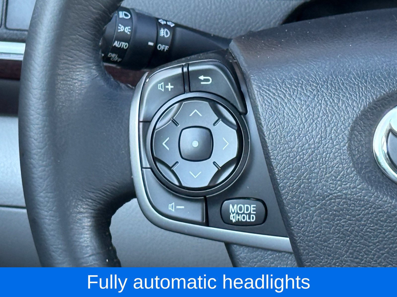 Used 2014 Toyota Camry XLE w/ Leather Package FWD image 32