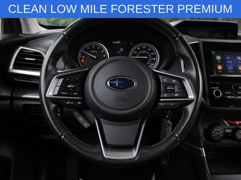 Used 2020 Subaru Forester Premium AWD/4WD image 15