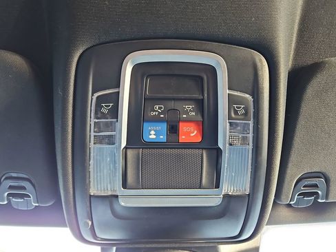 Used 2024 RAM 1500 Laramie image 23