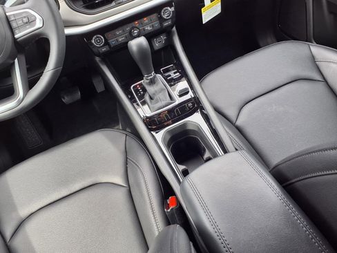 Used 2026 Jeep Compass Limited image 10