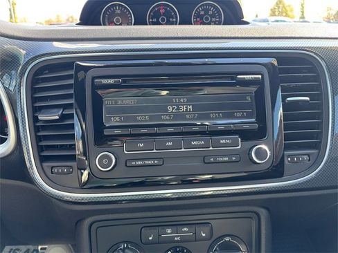 Used 2014 Volkswagen Beetle R-Line image 26