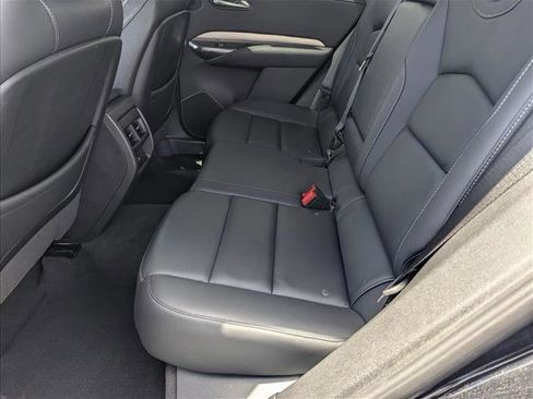 Used 2023 Cadillac XT4 Premium Luxury FWD image 16