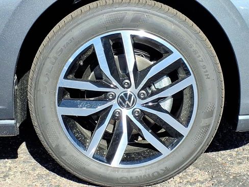 New 2026 Volkswagen Jetta SE image 9