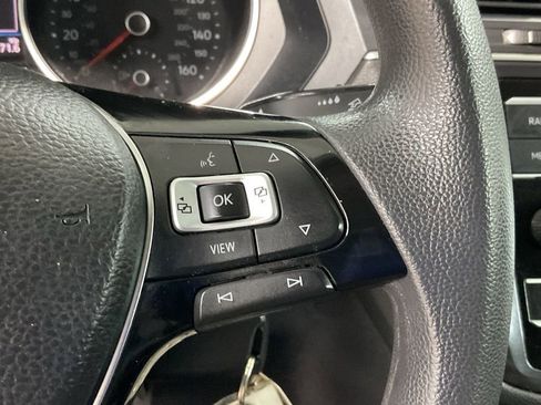 Used 2020 Volkswagen Tiguan S w/ 3rd Row Seat Package AWD/4WD image 10