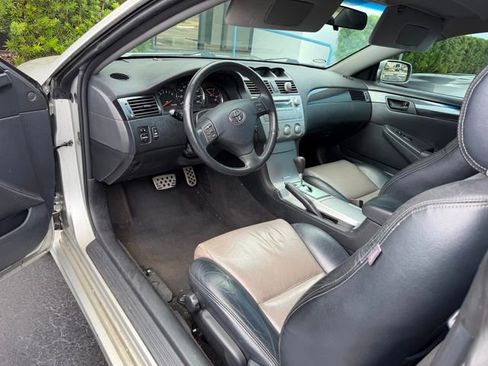 Used 2004 Toyota Solara SLE FWD image 5