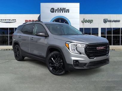 Used 2024 GMC Terrain SLT w/ Elevation Edition