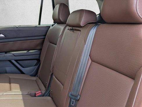 Used 2021 Volkswagen Atlas SE FWD image 19