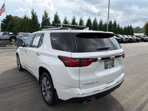 Used 2023 Chevrolet Traverse Premier AWD/4WD image 3