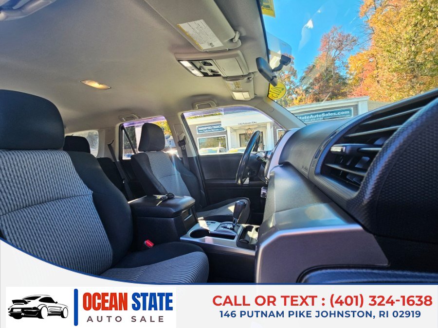 Used 2015 Toyota 4Runner SR5 AWD/4WD image 16