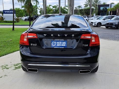 Used 2017 Volvo S60 T5 Inscription Platinum image 5