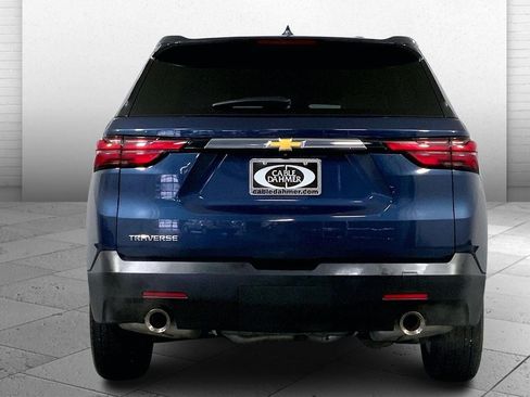 Used 2022 Chevrolet Traverse LS FWD image 3