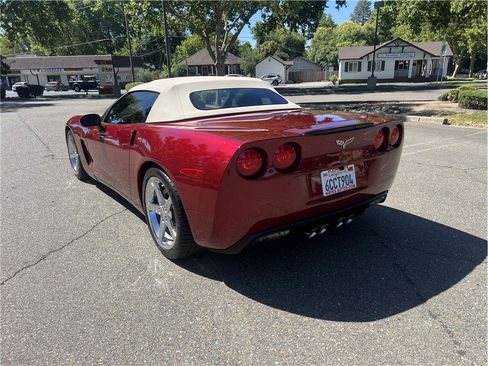 Used 2007 Chevrolet Corvette Coupe w/ Preferred Equipment Group RWD image 5