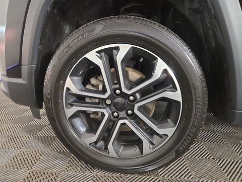 Used 2022 Jeep Compass Limited AWD/4WD image 34
