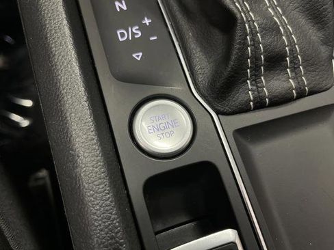 Used 2021 Volkswagen Atlas SE FWD image 21