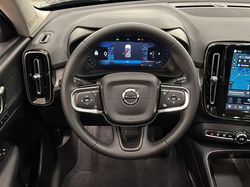 Used 2026 Volvo XC40 B5 Plus w/ Protection Package Premier image 12