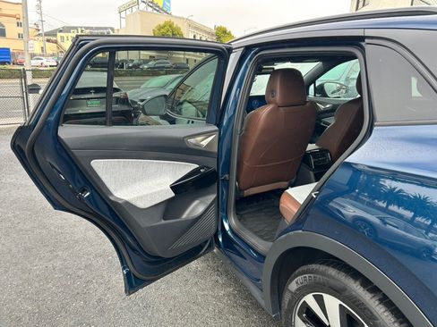 Used 2023 Volkswagen ID.4 Pro RWD image 46