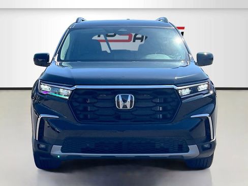 Used 2024 Honda Pilot Touring image 2