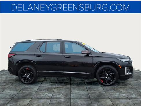 Used 2023 Chevrolet Traverse Premier w/ Redline Edition image 2