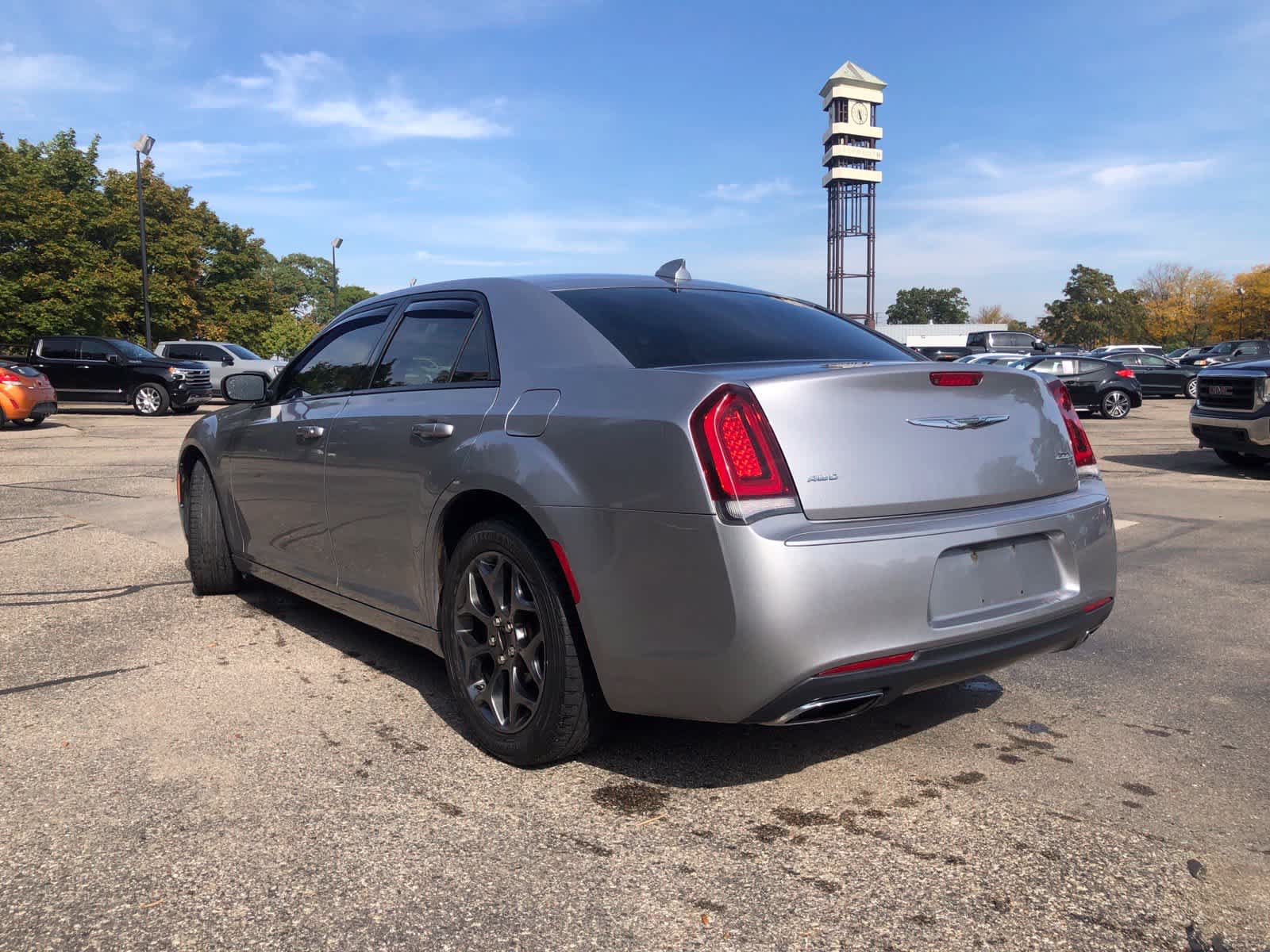 Used 2018 Chrysler 300 S AWD/4WD image 5