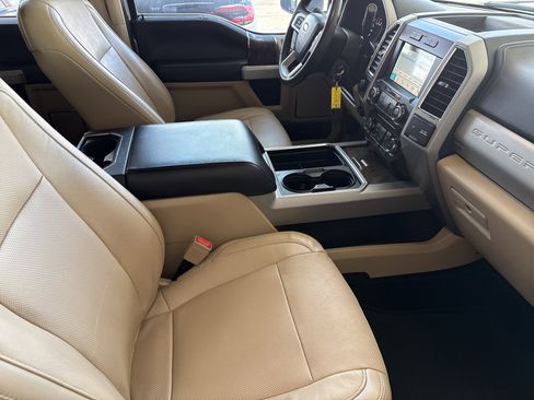 Used 2018 Ford F250 Lariat w/ Lariat Value Package AWD/4WD image 21