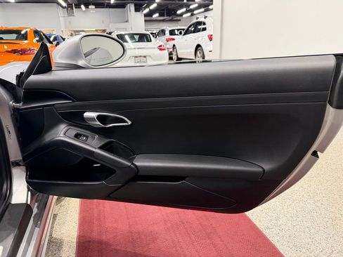 Used 2019 Porsche 718 Cayman RWD image 36