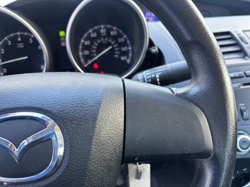 Used 2013 MAZDA MAZDA3 i SV image 18