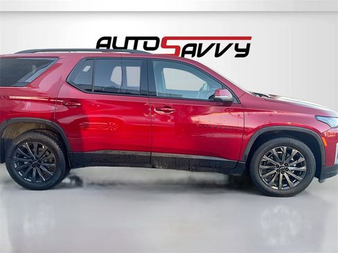 Used 2023 Chevrolet Traverse RS image 8