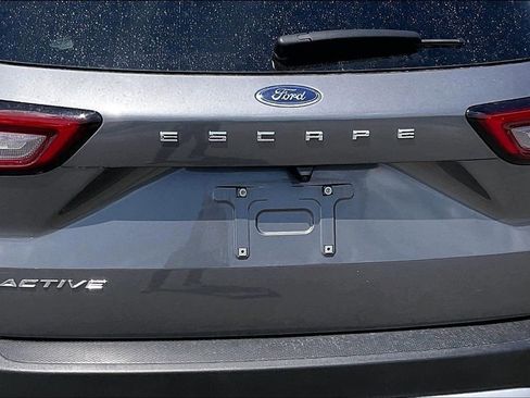 Used 2024 Ford Escape Active w/ Cold Weather Package FWD image 7