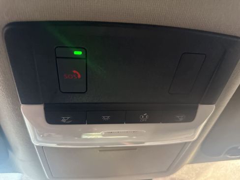 Used 2025 Nissan Sentra SV image 27