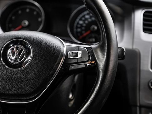 Used 2015 Volkswagen Golf S FWD image 18
