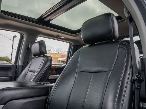 Used 2020 Ford F150 Lariat w/ Equipment Group 502A Luxury AWD/4WD image 24