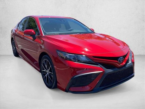 Used 2023 Toyota Camry SE w/ Audio Upgrade Package FWD image 3