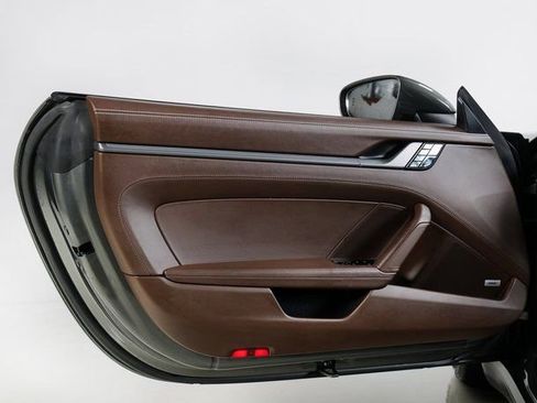 Used 2021 Porsche 911 Carrera S image 28