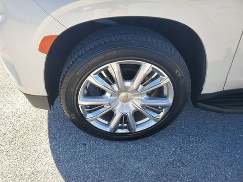 Used 2021 Chevrolet Suburban High Country image 17