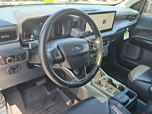 Used 2025 Ford Maverick Lariat w/ Black Appearance Package image 14