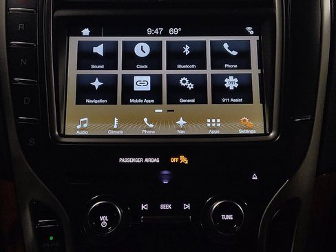 Used 2018 Lincoln MKX Reserve image 25