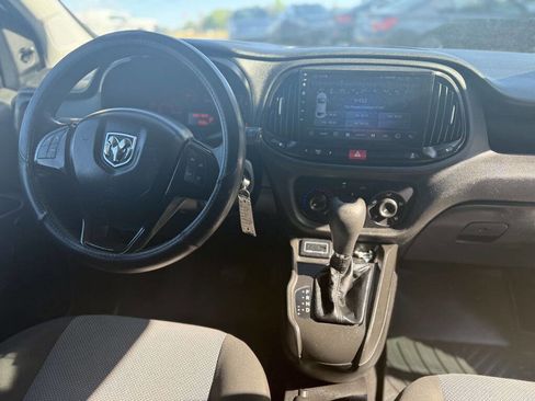Used 2018 RAM ProMaster City Tradesman FWD image 3