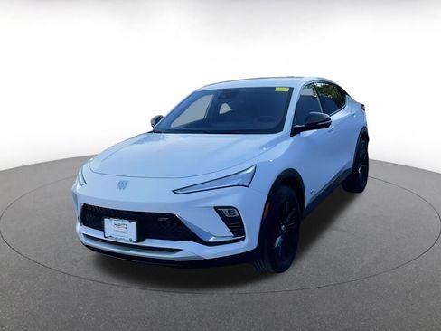 Used 2025 Buick Envista Sport Touring image 8