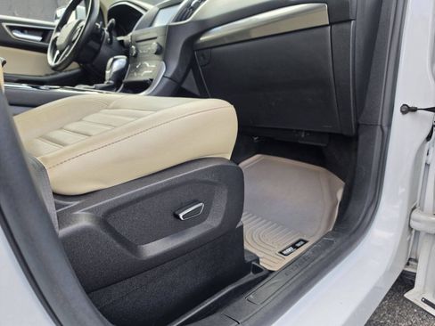 Used 2015 Ford Edge SEL w/ Equipment Group 201A AWD/4WD image 53