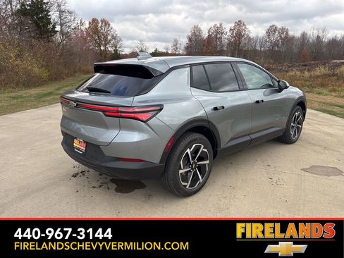 New 2026 Chevrolet Equinox EV LT image 9