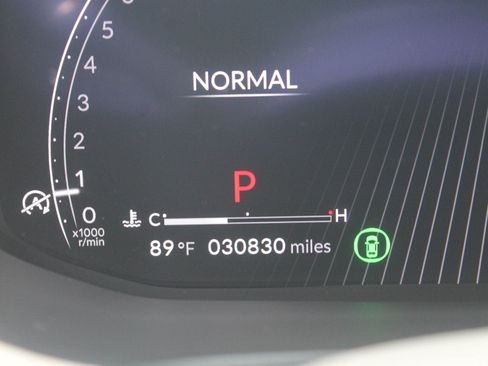 Used 2023 Acura MDX SH-AWD w/ Advance Package image 9