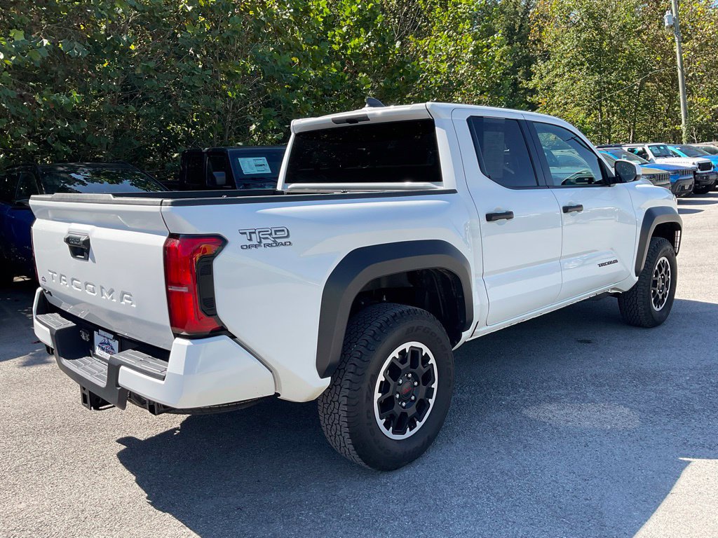 Used 2025 Toyota Tacoma TRD Off-Road AWD/4WD image 6