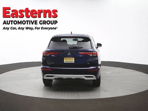 Used 2022 Mitsubishi Outlander SE AWD/4WD image 26