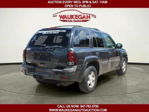 Used 2004 Chevrolet TrailBlazer LS w/ LS Preferred Equipment Group AWD/4WD image 4